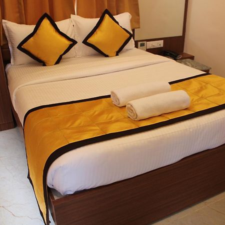 Uj Pallazzio - Business Class Luxury Hotel Tiruvannāmalai Exterior foto
