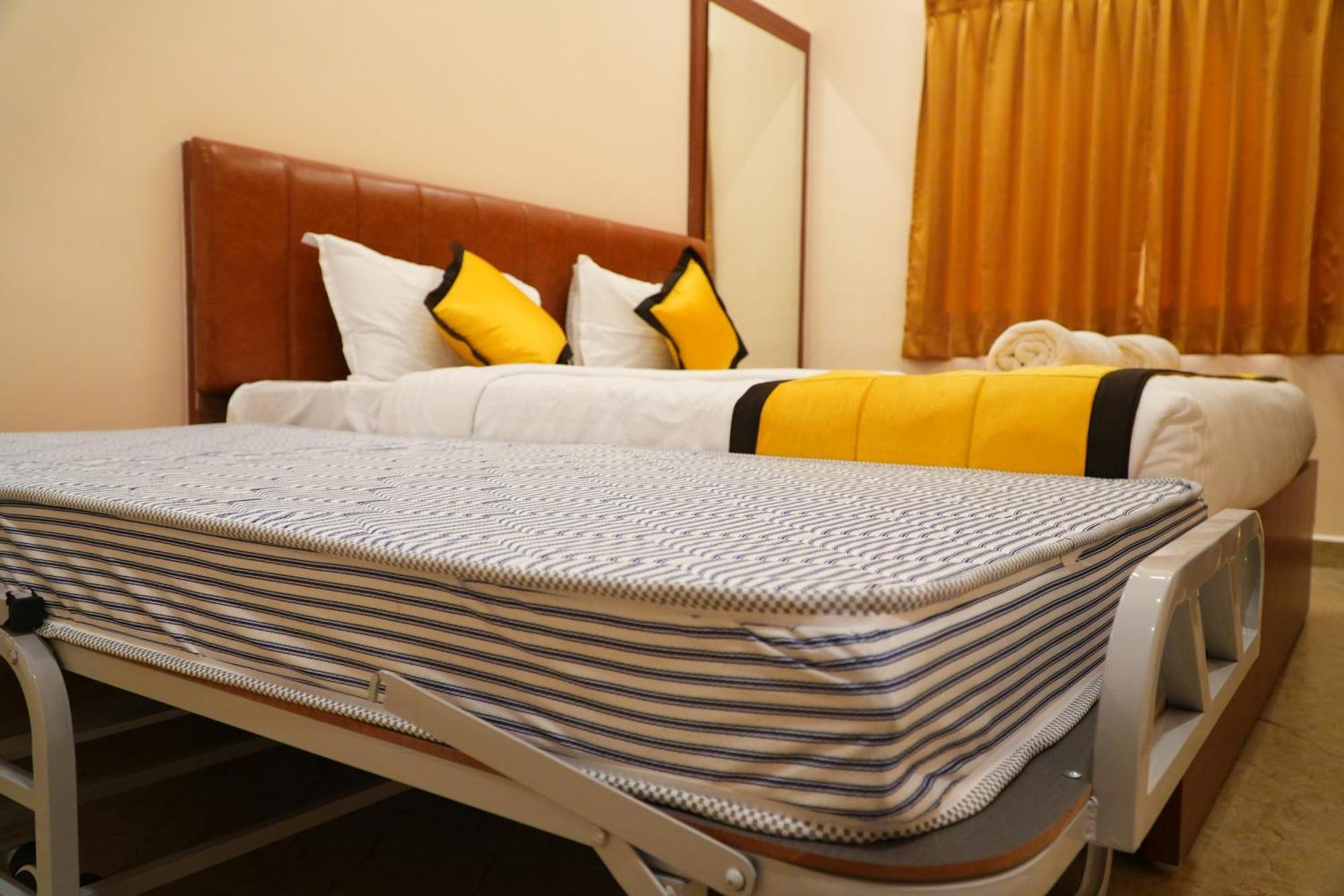 Uj Pallazzio - Business Class Luxury Hotel Tiruvannāmalai Exterior foto